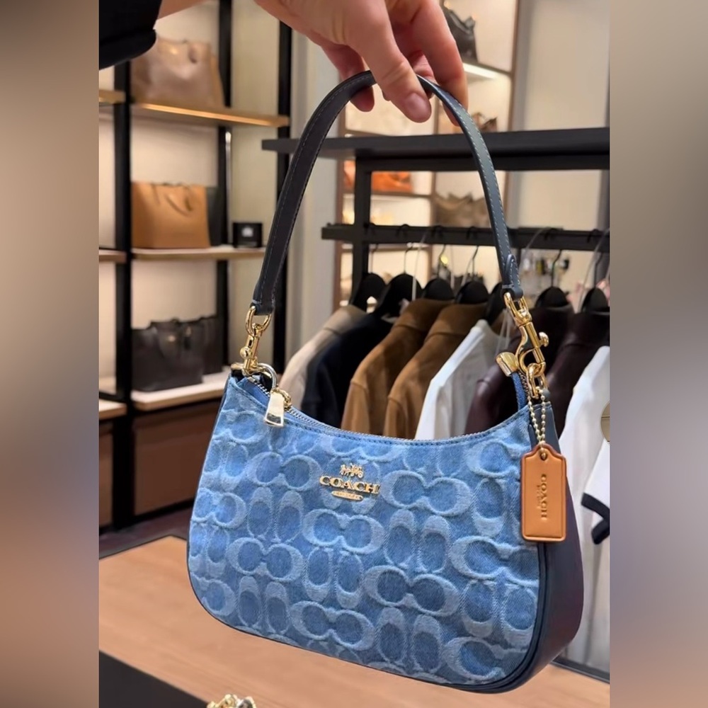 Teri Shoulder Bag In Signature Denim - Picture 9 of 10